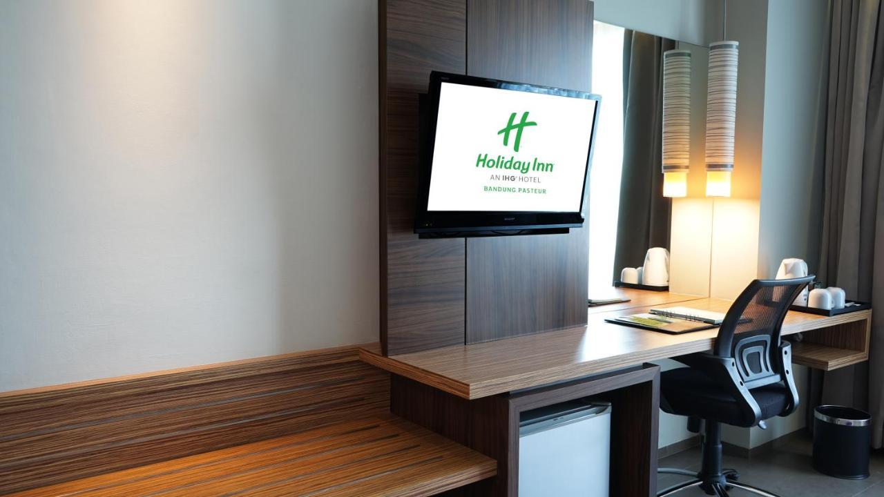 Holiday Inn Bandung Pasteur By Ihg Εξωτερικό φωτογραφία